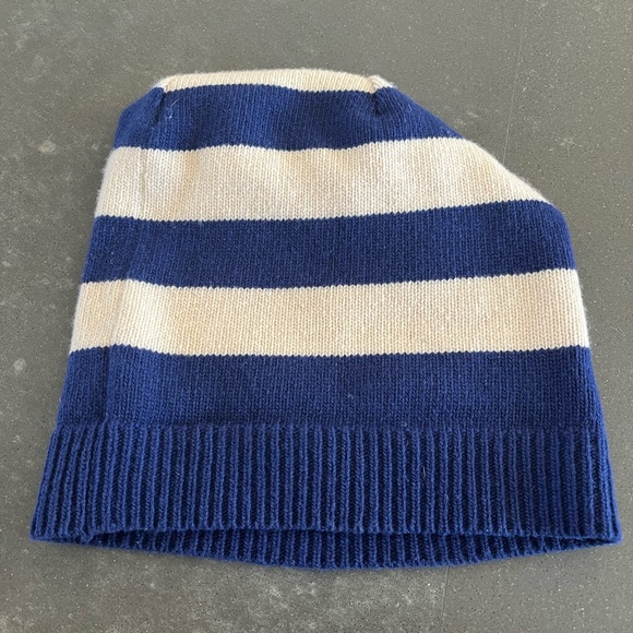 Gucci Tiger Beanie - Picture 2 of 3